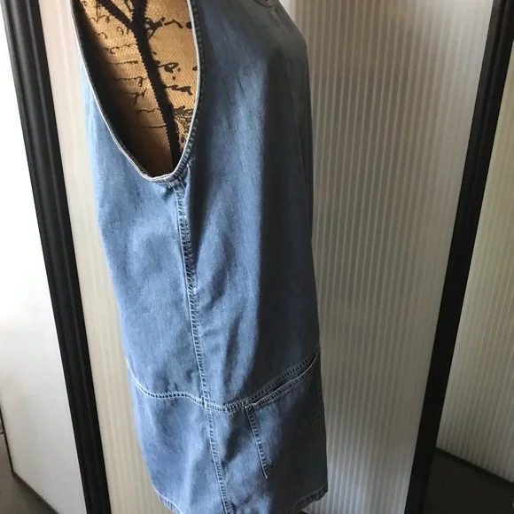 Denim Jumper embroidered with Looney Tune characters. Summer dress, back zip. - Picture 5 of 9